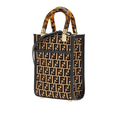 come riconoscere borsa fendi originale|Fendi check by ch.